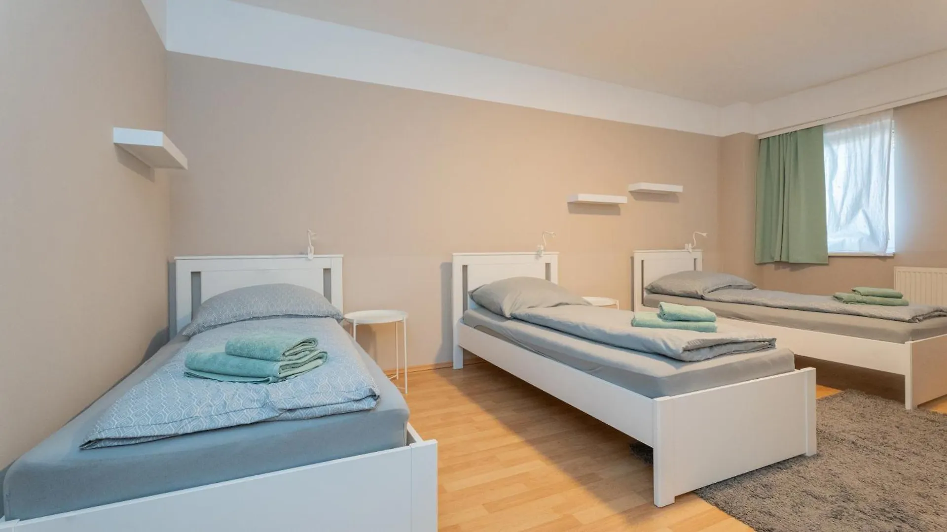Zimmer 1230 Apartment Vienna Austria