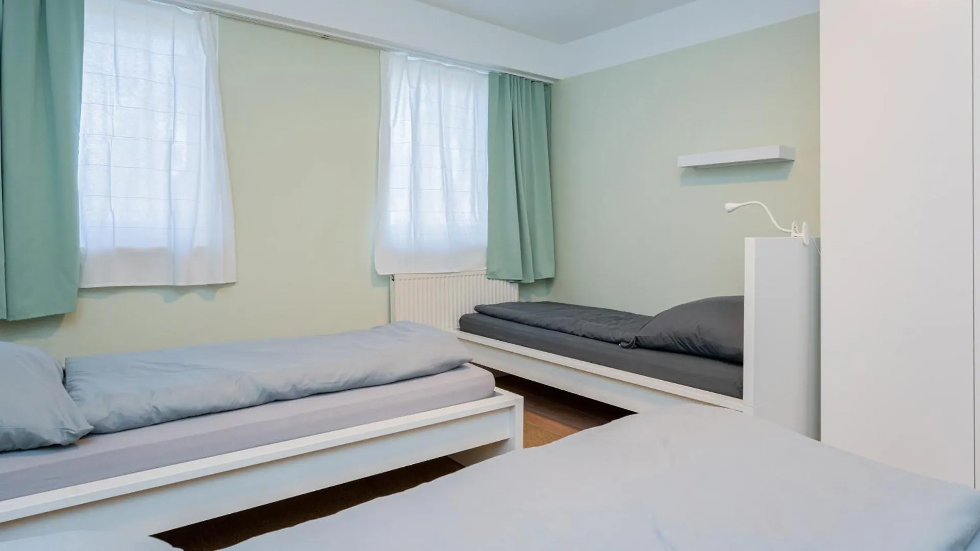 Apartament Zimmer 1230 Wiedeń 0*,